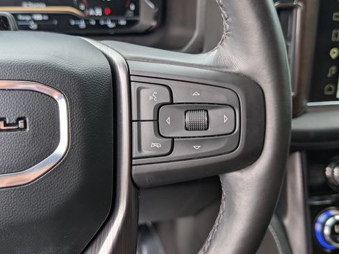 Used 2024 GMC Yukon Denali Ultimate AWD/4WD image 24