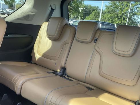 Used 2025 INFINITI QX80 Luxe image 11