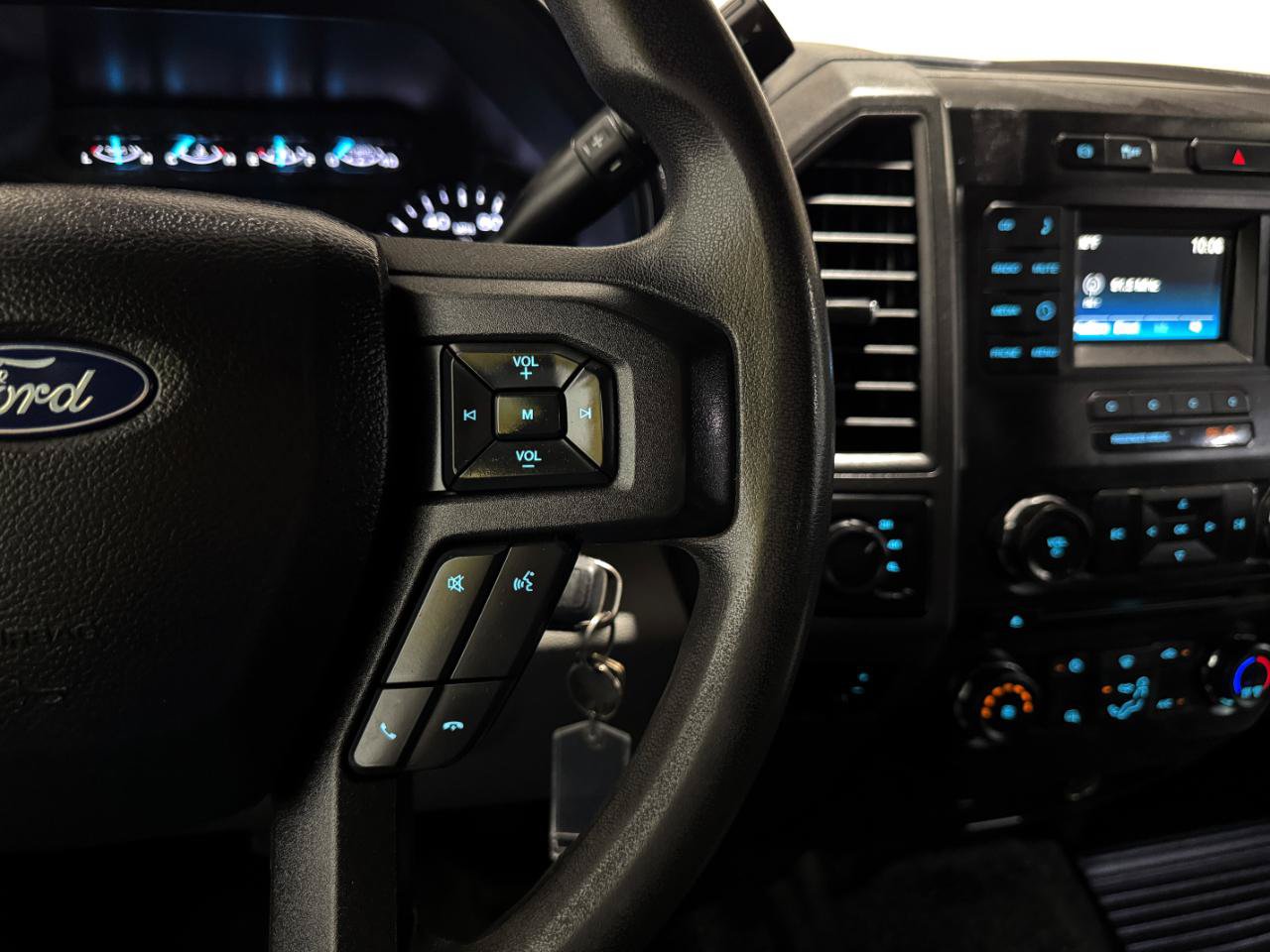 Used 2018 Ford F350 XL w/ Power Equipment Group AWD/4WD image 25
