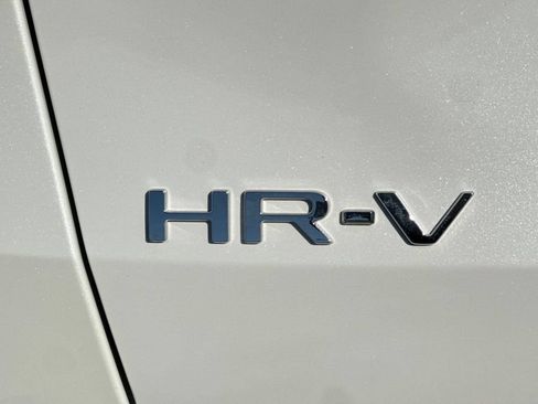 Certified 2025 Honda HR-V LX image 32