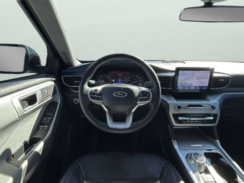 Certified 2023 Ford Explorer XLT w/ Equipment Group 202A image 9