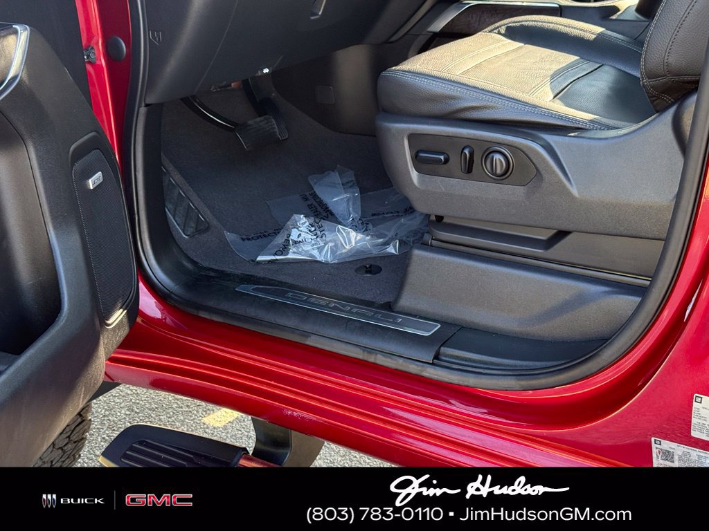 Certified 2020 GMC Sierra 2500 Denali w/ Denali Ultimate Package AWD/4WD image 23
