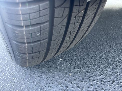 Used 2026 Volvo XC40 B5 Ultra w/ Protection Package Premier image 12