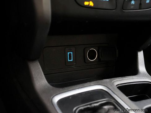 Used 2018 Ford Escape SE w/ SE Sync 3 Package FWD image 24