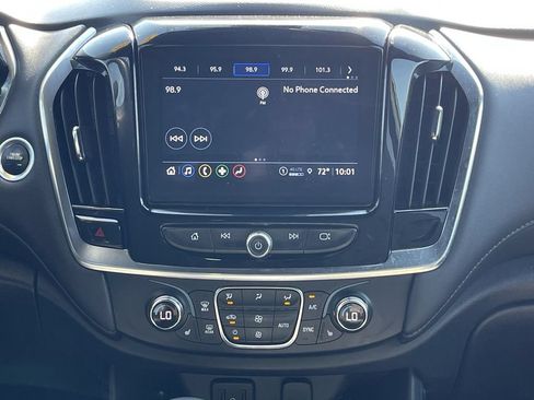 Used 2023 Chevrolet Traverse LT AWD/4WD image 32