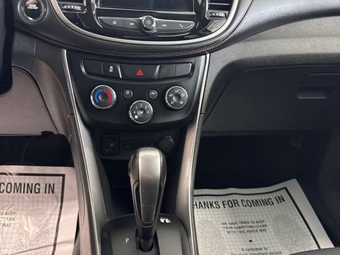 Used 2019 Chevrolet Trax LT w/ Driver Confidence Package FWD image 13