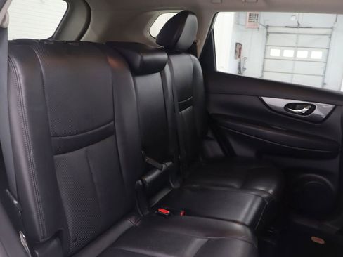 Used 2015 Nissan Rogue SL image 16