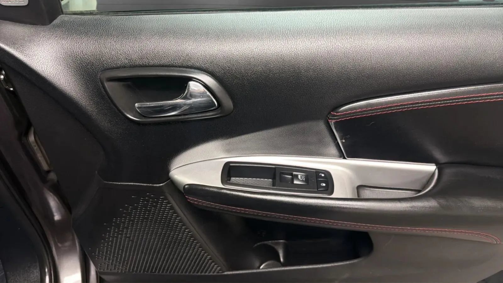 Used 2017 Dodge Journey GT FWD image 18