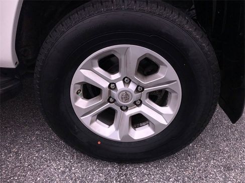 Used 2016 Toyota 4Runner SR5 Premium image 39