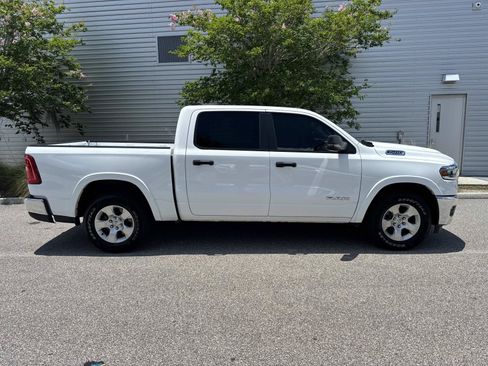 Used 2025 RAM 1500 Big Horn AWD/4WD image 5