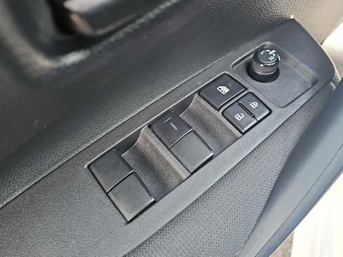 Used 2022 Toyota Corolla LE FWD image 15