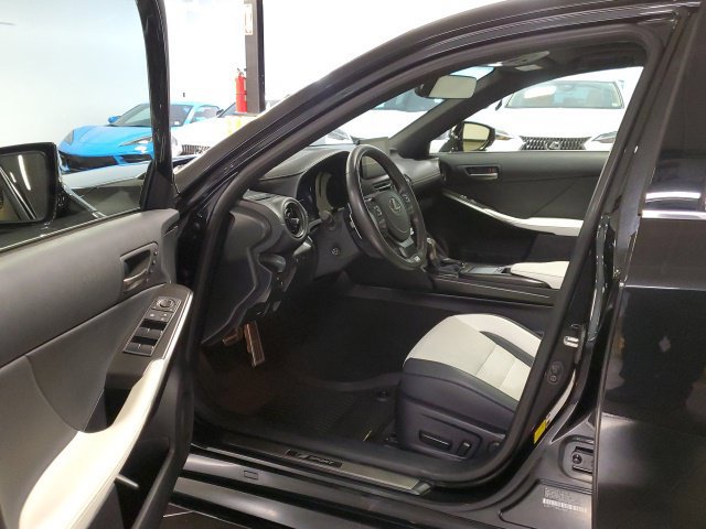 Used 2023 Lexus IS 350 F Sport w/ Memory Package AWD/4WD image 10