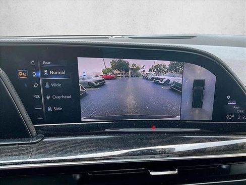 Used 2023 Cadillac Escalade Premium Luxury w/ Performance Package AWD/4WD image 23