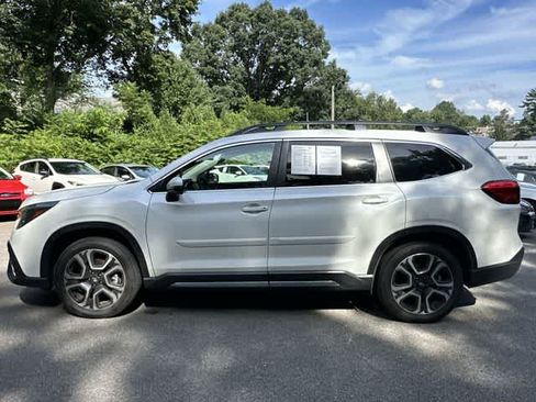 Used 2023 Subaru Ascent Limited AWD/4WD image 2