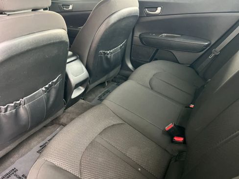 Used 2018 Kia Optima LX image 4