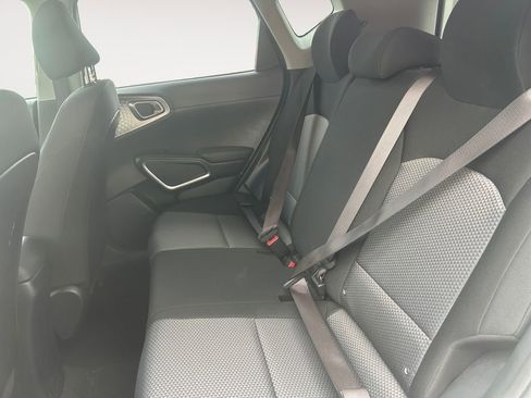 Used 2025 Kia Soul LX w/ LX Technology Package image 13