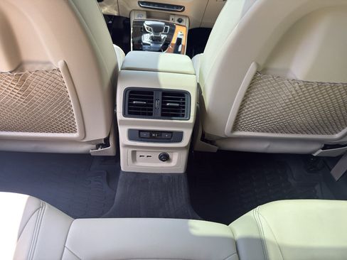 Used 2023 Audi Q5 2.0T Premium w/ Convenience Package AWD/4WD image 13