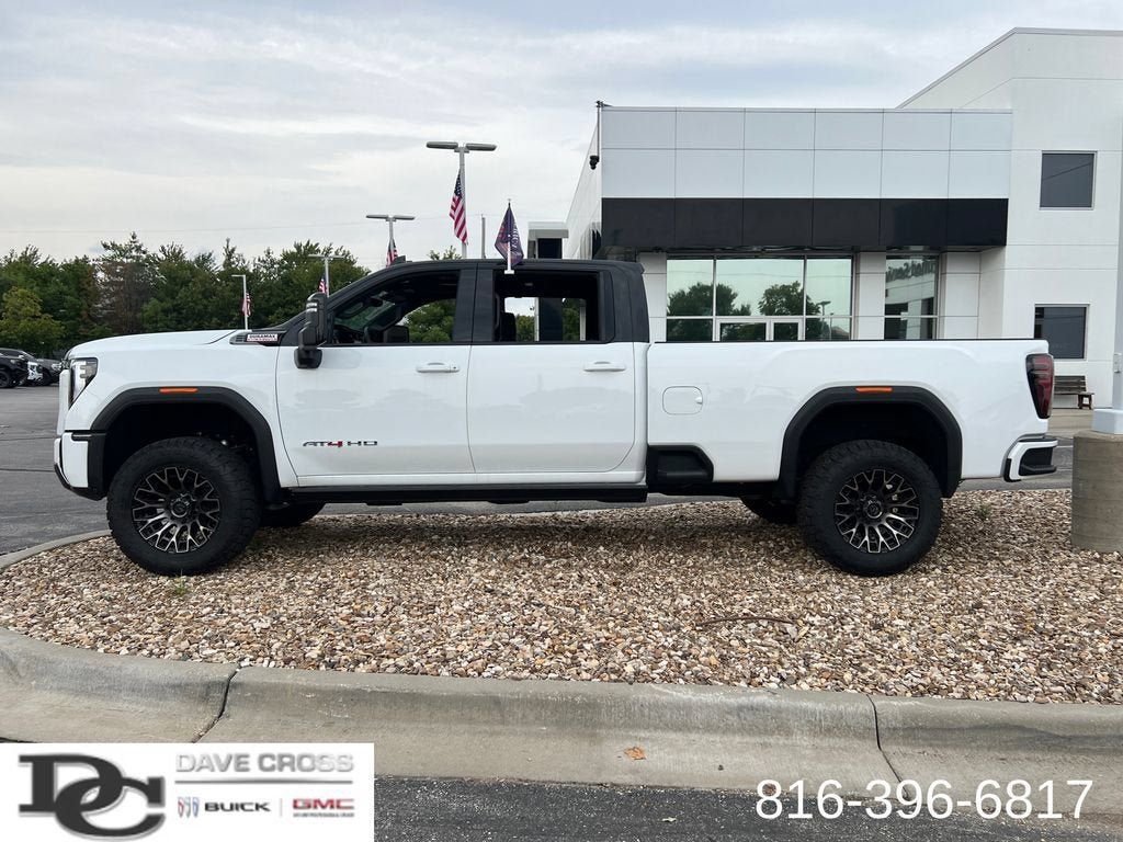 New 2026 GMC Sierra 2500 AT4 w/ AT4 Premium Plus Package AWD/4WD image 11
