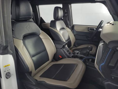 Used 2024 Ford Bronco Wildtrak image 15