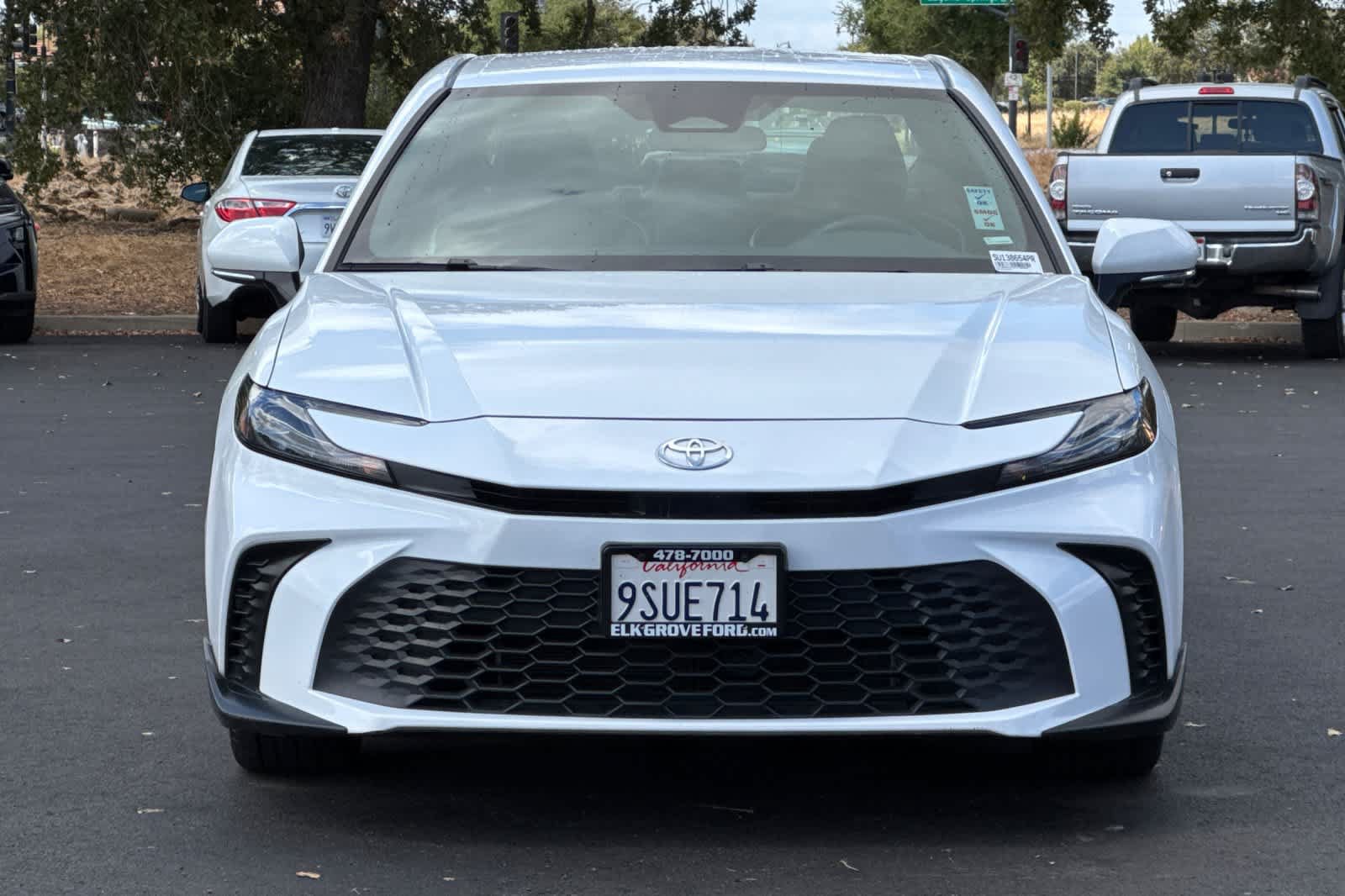Used 2025 Toyota Camry SE FWD image 10