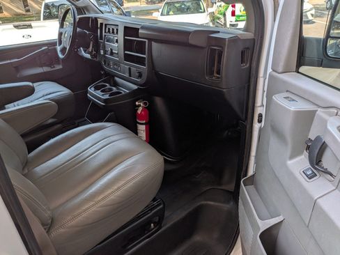 Used 2023 Chevrolet Express 3500 LS RWD image 15