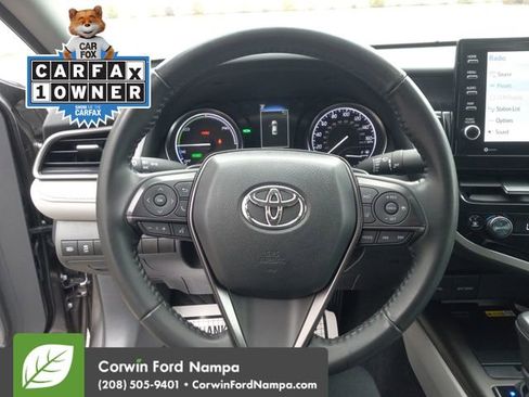 Used 2024 Toyota Camry SE image 14