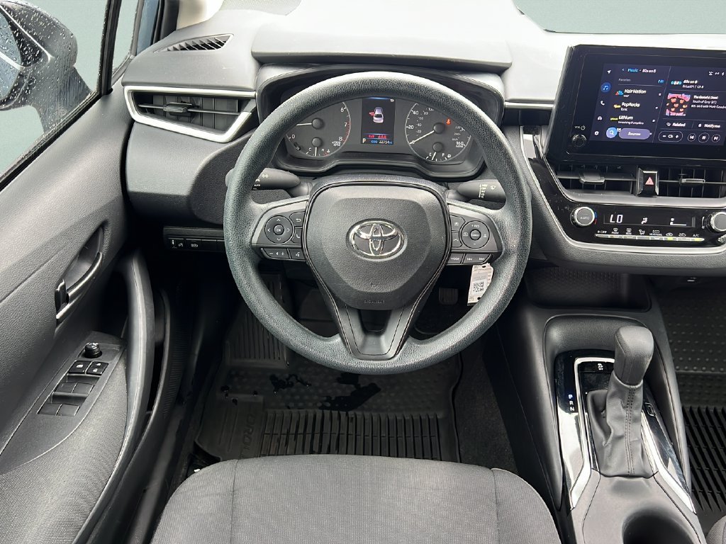 Used 2024 Toyota Corolla LE FWD image 11