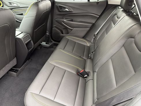 Used 2024 Chevrolet Trax ACTIV w/ Sunroof Package FWD image 23