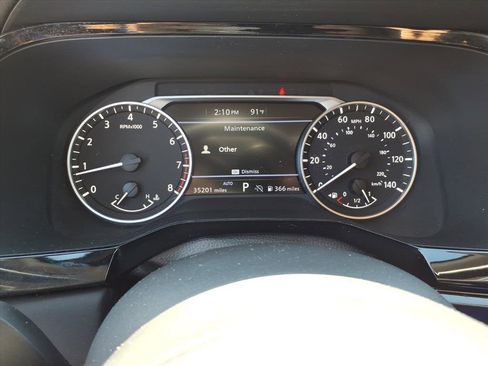 Used 2025 Nissan Pathfinder SV image 10