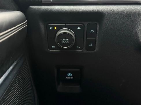 Used 2025 Ford Expedition Max Platinum image 45