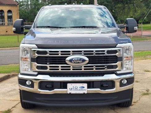 New 2026 Ford F350 XLT w/ FX4 Off-Road Package AWD/4WD image 2
