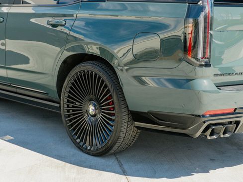 Used 2025 Cadillac Escalade V w/ LPO, ONYX Package AWD/4WD image 48