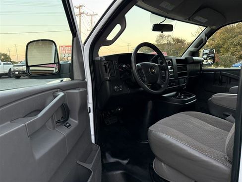 Used 2020 Chevrolet Express 2500 w/ Driver Convenience Package image 15