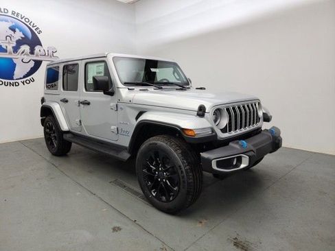 New 2024 Jeep Wrangler Unlimited Sahara AWD/4WD image 4