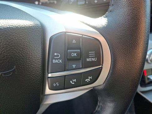 Certified 2023 Ford Explorer XLT image 18