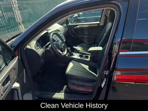 Used 2023 Volkswagen Tiguan SE image 4