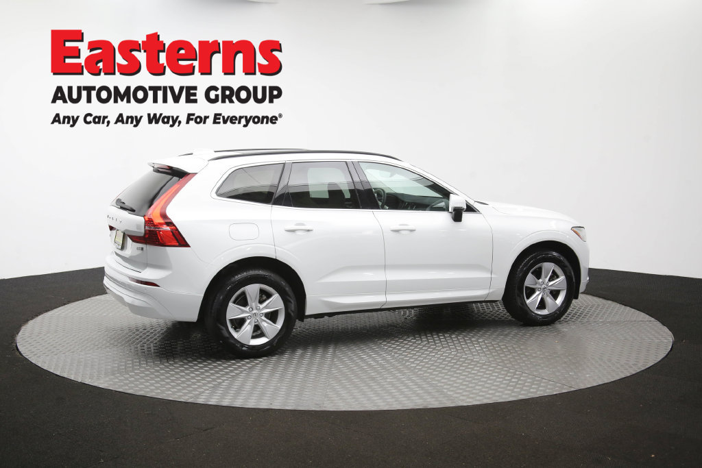 Used 2022 Volvo XC60 B5 Momentum AWD/4WD image 44