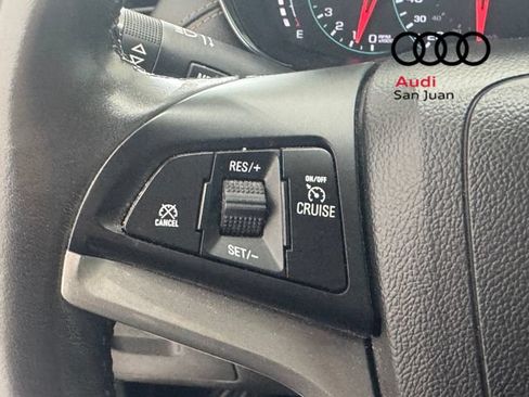 Used 2020 Chevrolet Trax LT w/ Driver Confidence Package FWD image 17