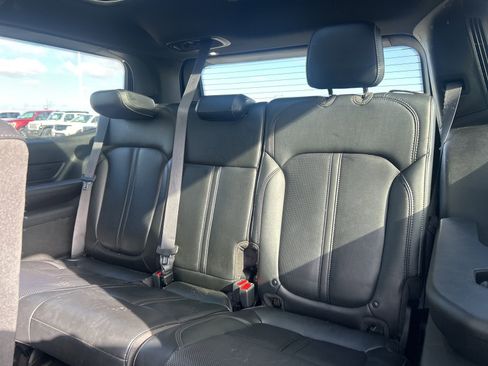 Used 2023 Jeep Wagoneer Base w/ Premium Group I image 10