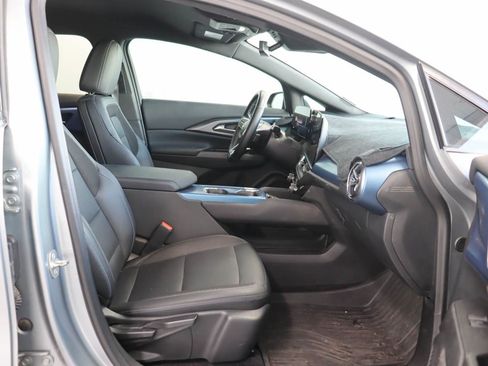 Used 2024 Chevrolet Equinox EV LT FWD image 19