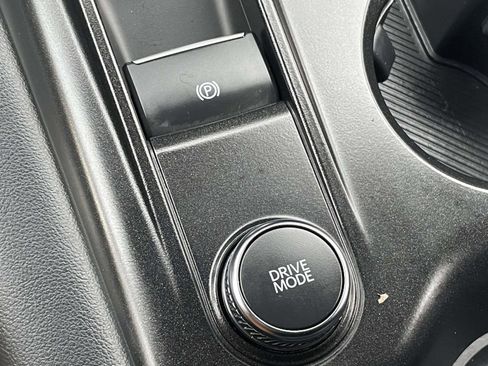 Used 2025 Ford Explorer ST-Line w/ Premium Package image 38