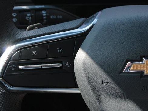 New 2025 Chevrolet Blazer EV LT image 15