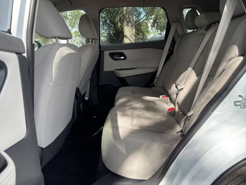 Used 2025 Nissan Rogue SV AWD/4WD image 27
