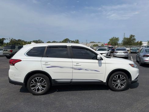 Used 2018 Mitsubishi Outlander SEL AWD/4WD image 8