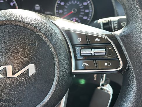 Used 2023 Kia Forte LXS image 17