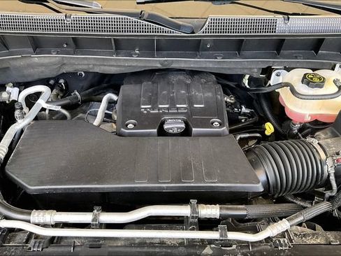 Used 2023 Chevrolet Silverado 1500 LT AWD/4WD image 20