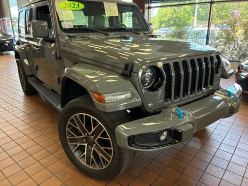 Used 2023 Jeep Wrangler Unlimited Sahara AWD/4WD image 1