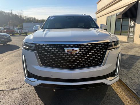 Used 2024 Cadillac Escalade ESV Premium Luxury w/ Performance Package image 7