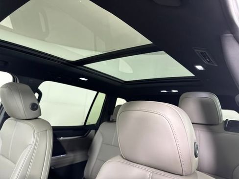 Used 2024 GMC Acadia Elevation w/ Luxury Package image 12