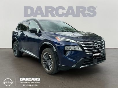Used 2025 Nissan Rogue Platinum w/ Tech Package